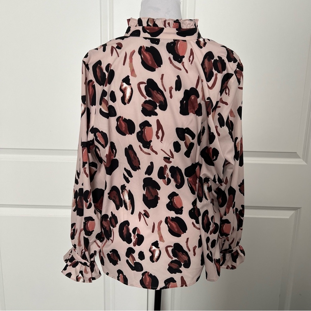 Eloquii Panthera Button Down w/ Ruffle Neck - NWT - Picture 11 of 15